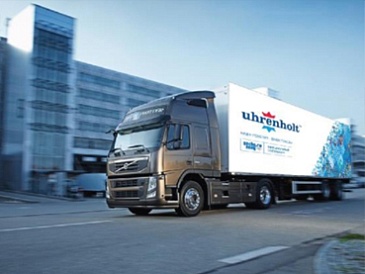 Uhrenholt Expands Partnership with LanCloud